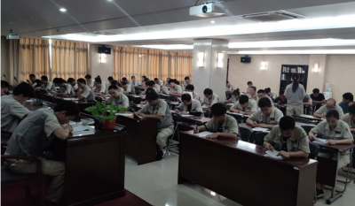 素質(zhì)就業(yè)，技能立業(yè)